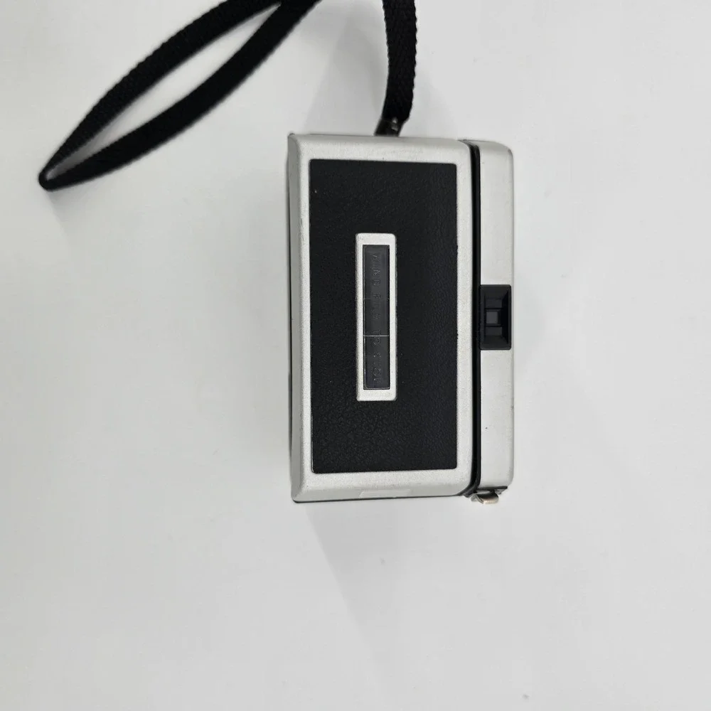 Kodak Instamatic 104 Camera Vintage 1960s 126 Film Point & Shoot Silver